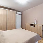N Vaptsarov Sea Garden Appartement