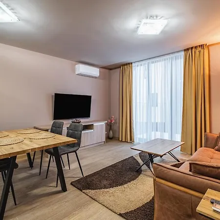 Апартаменты N Vaptsarov Sea Garden *