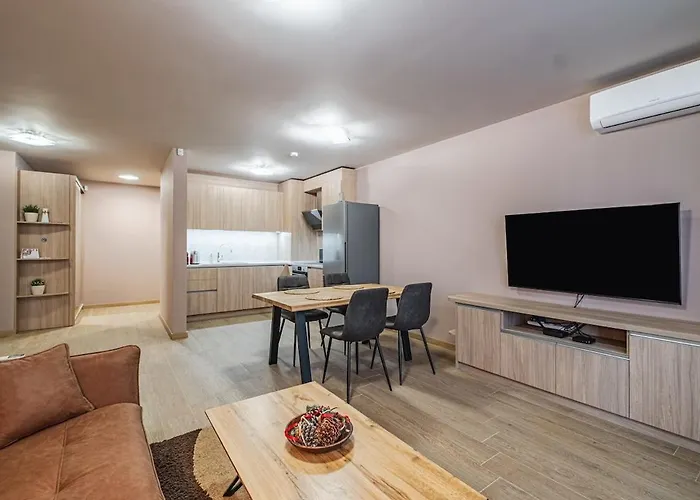 N Vaptsarov Sea Garden *