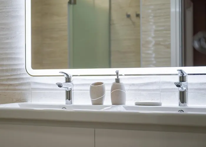 Daire N Vaptsarov Sea Garden