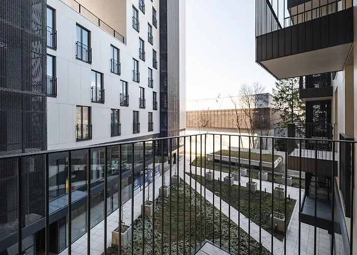 N Vaptsarov Sea Garden