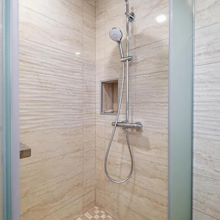 Apartment N Vaptsarov Sea Garden