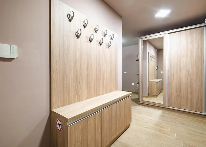 N Vaptsarov Sea Garden Apartment