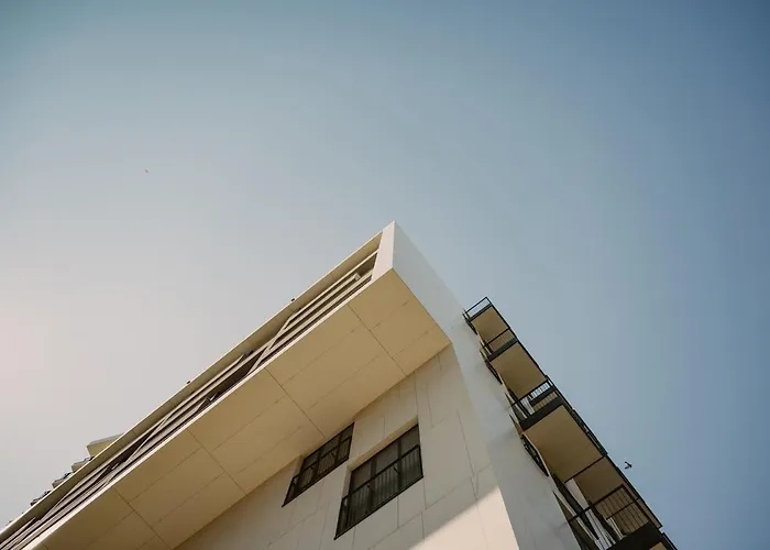 N Vaptsarov Sea Garden Apartment